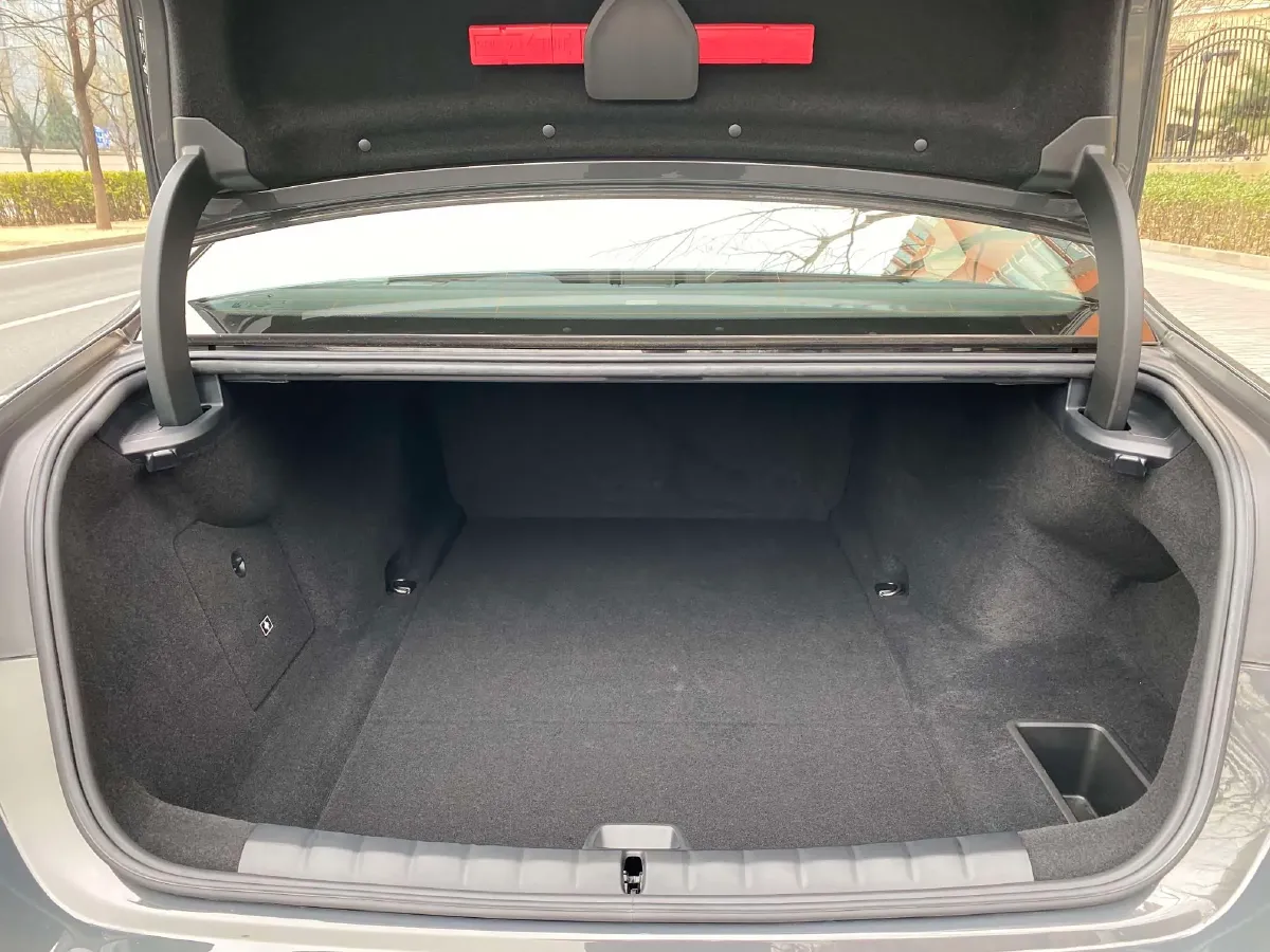 2023 BMW i7 BEV 101.7KWH,autocango,china used car exporter,china ev exporter,chinese used car exporter,chinese used ev exporter