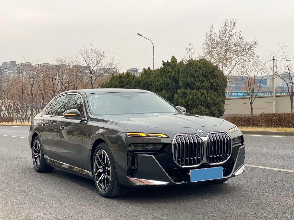 2023 BMW i7 BEV 101.7KWH,autocango,china used car exporter,china ev exporter,chinese used car exporter,chinese used ev exporter