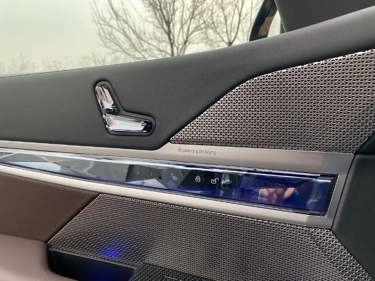 2023 BMW i7 BEV 101.7KWH,autocango,china used car exporter,china ev exporter,chinese used car exporter,chinese used ev exporter