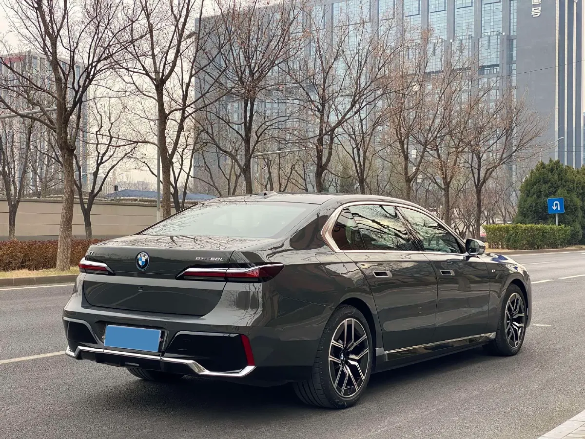2023 BMW i7 BEV 101.7KWH,autocango,china used car exporter,china ev exporter,chinese used car exporter,chinese used ev exporter
