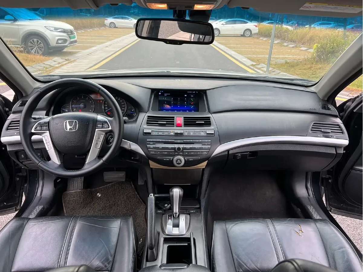2012 Honda Crosstour 2.4L 197HP L4 5AT,autocango,china used car exporter,china ev exporter,chinese used car exporter,chinese used ev exporter