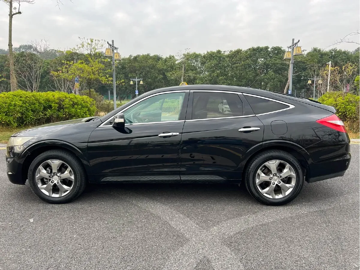 2012 Honda Crosstour 2.4L 197HP L4 5AT,autocango,china used car exporter,china ev exporter,chinese used car exporter,chinese used ev exporter
