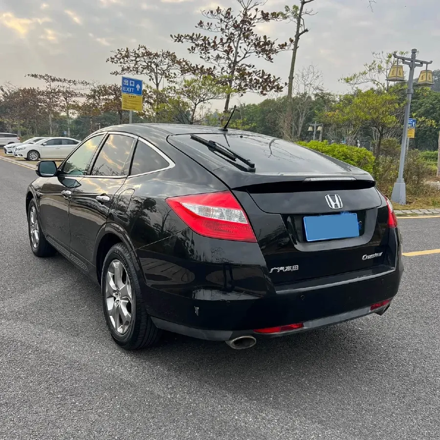 2012 Honda Crosstour 2.4L 197HP L4 5AT,autocango,china used car exporter,china ev exporter,chinese used car exporter,chinese used ev exporter