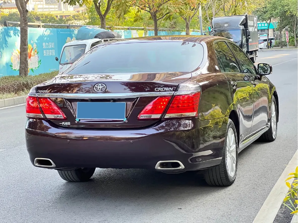 2012 Toyota Crown 2.5L 193HP V6 6AT,autocango,china used car exporter,china ev exporter,chinese used car exporter,chinese used ev exporter