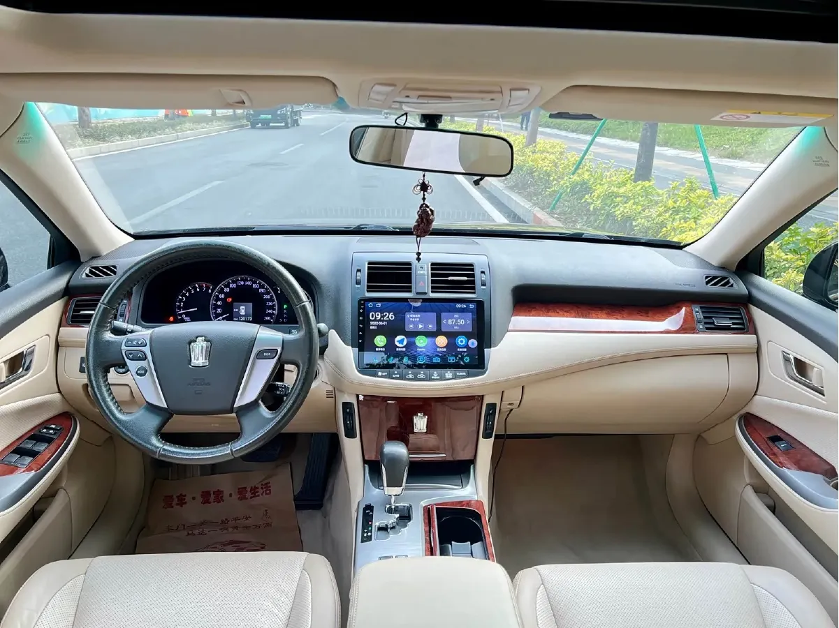 2012 Toyota Crown 2.5L 193HP V6 6AT,autocango,china used car exporter,china ev exporter,chinese used car exporter,chinese used ev exporter
