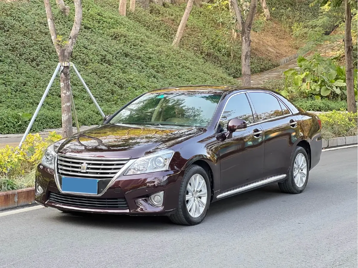 2012 Toyota Crown 2.5L 193HP V6 6AT