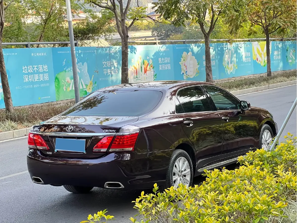 2012 Toyota Crown 2.5L 193HP V6 6AT,autocango,china used car exporter,china ev exporter,chinese used car exporter,chinese used ev exporter