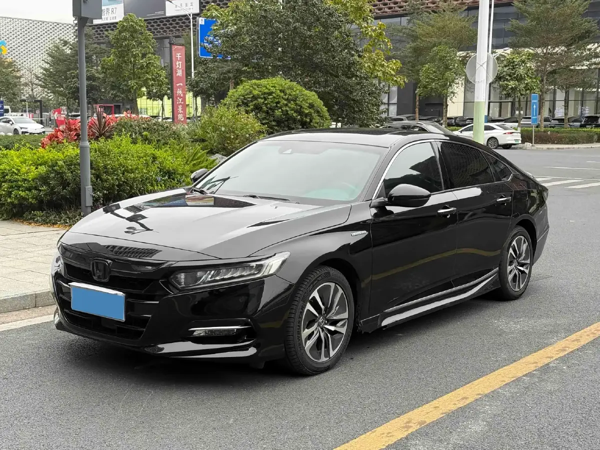 2018 Honda Accord 2.0L 146HP L4 E-CVT Hybrid