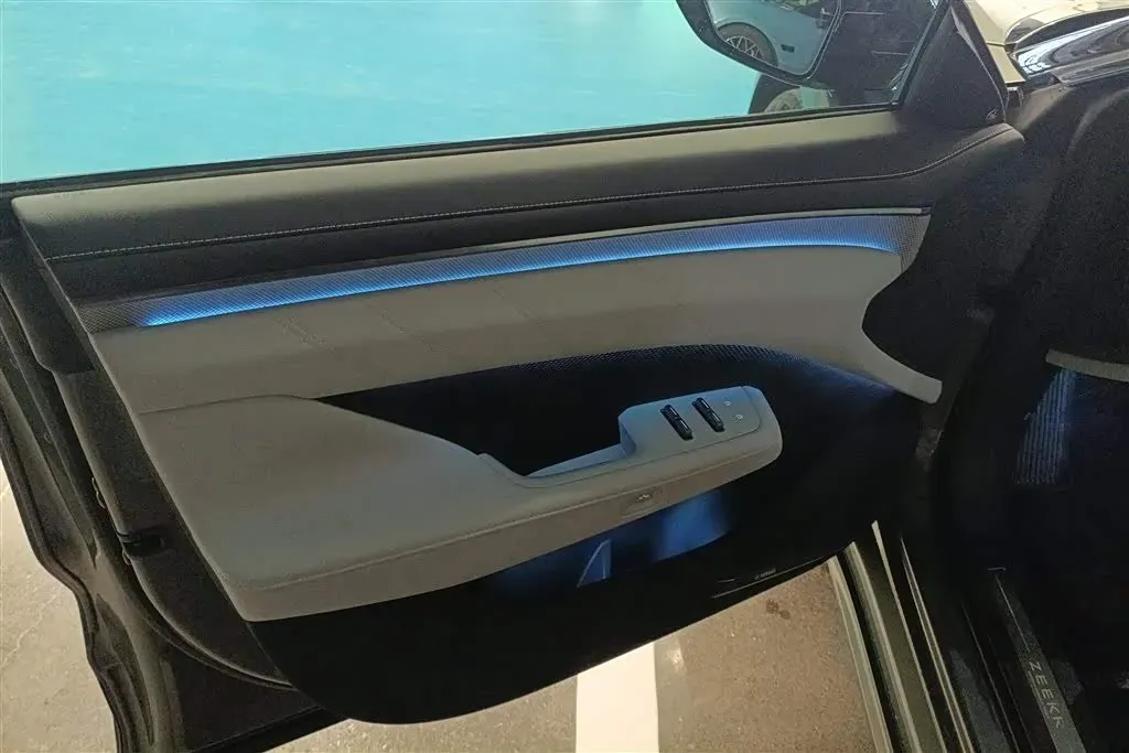 2025 Zeekr 001 BEV 100KWH,autocango,china used car exporter,china ev exporter,chinese used car exporter,chinese used ev exporter