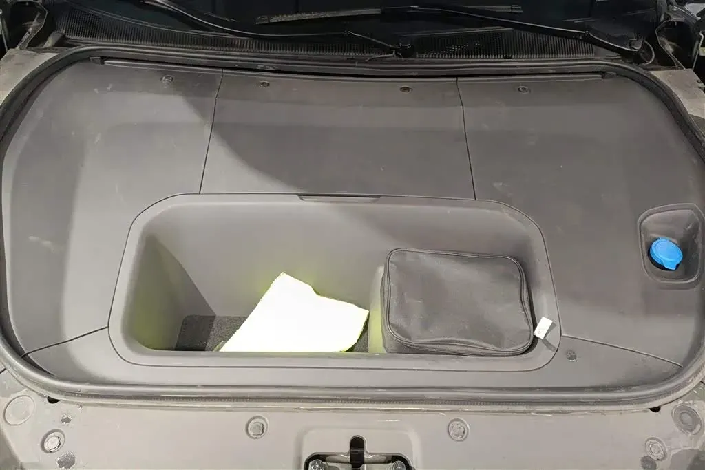 2025 Zeekr 001 BEV 100KWH,autocango,china used car exporter,china ev exporter,chinese used car exporter,chinese used ev exporter