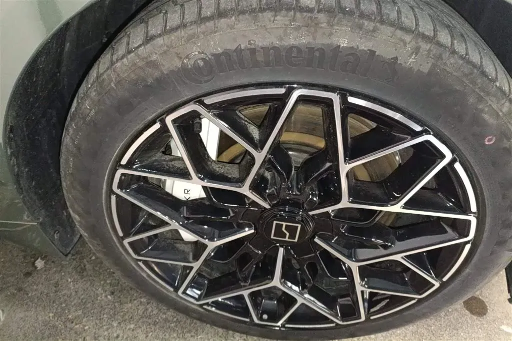 2025 Zeekr 001 BEV 100KWH,autocango,china used car exporter,china ev exporter,chinese used car exporter,chinese used ev exporter