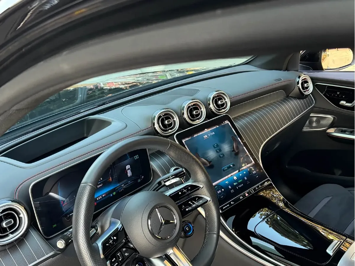 2024 Mercedes-Benz GLC AMG 2.0T 421HP L4 9AT,autocango,china used car exporter,china ev exporter,chinese used car exporter,chinese used ev exporter