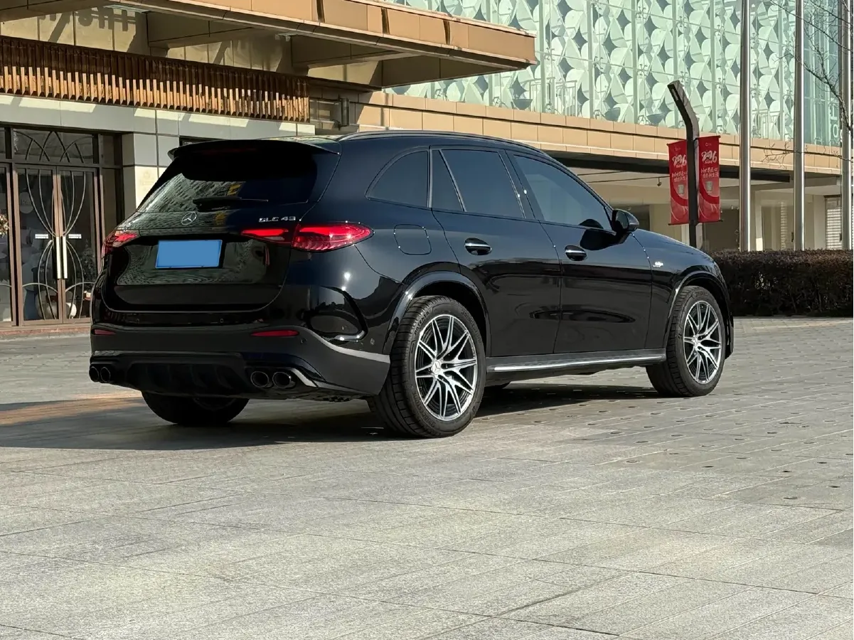2024 Mercedes-Benz GLC AMG 2.0T 421HP L4 9AT,autocango,china used car exporter,china ev exporter,chinese used car exporter,chinese used ev exporter