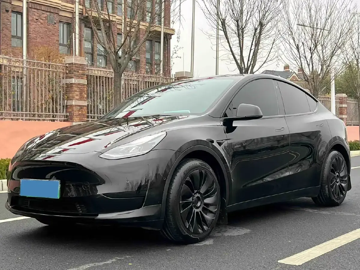 2023 Tesla Model Y BEV 60KWH