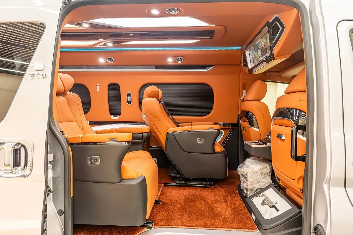 2024 Century Century 3.5L 262HP V6 E-CVT PHEV 18.1KWH,autocango,china used car exporter,china ev exporter,chinese used car exporter,chinese used ev exporter