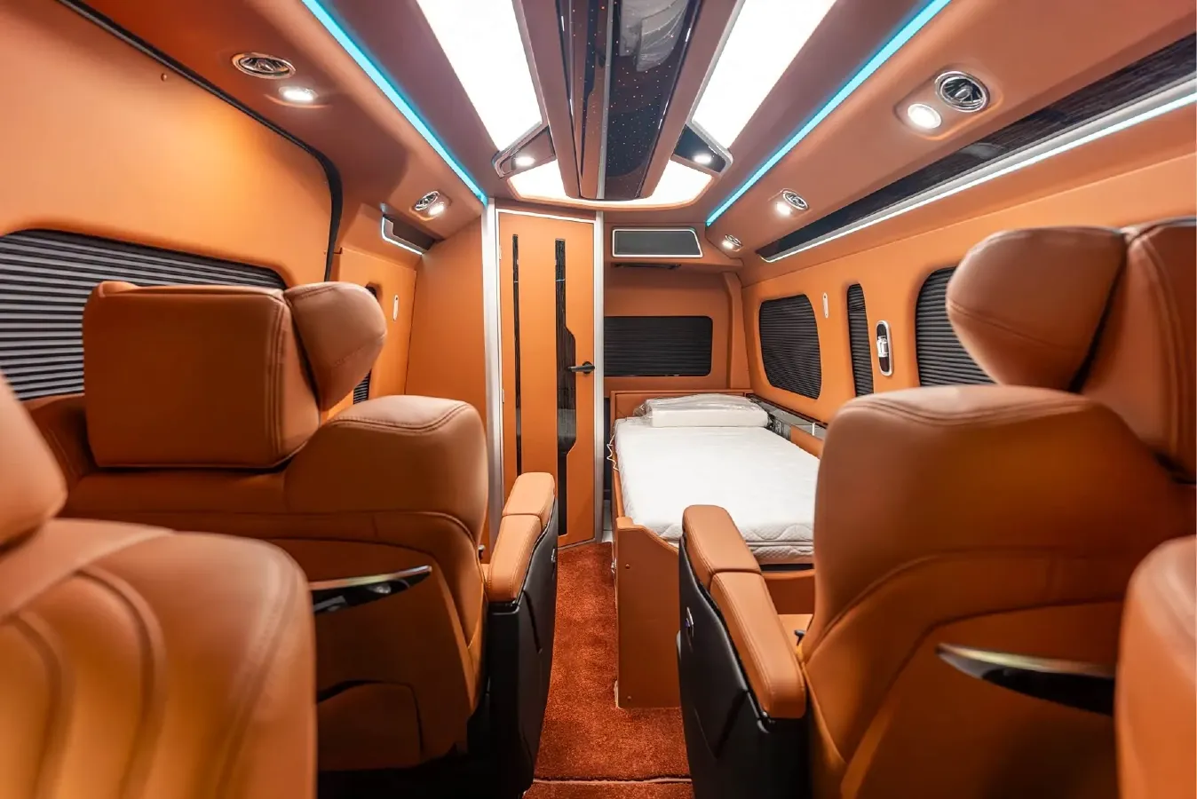 2024 Century Century 3.5L 262HP V6 E-CVT PHEV 18.1KWH,autocango,china used car exporter,china ev exporter,chinese used car exporter,chinese used ev exporter