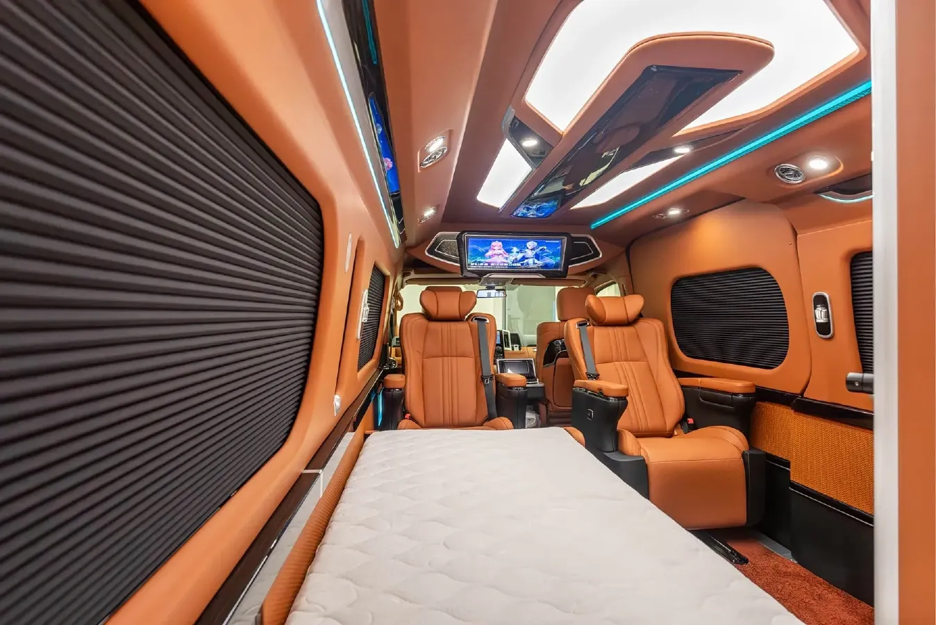 2024 Century Century 3.5L 262HP V6 E-CVT PHEV 18.1KWH,autocango,china used car exporter,china ev exporter,chinese used car exporter,chinese used ev exporter