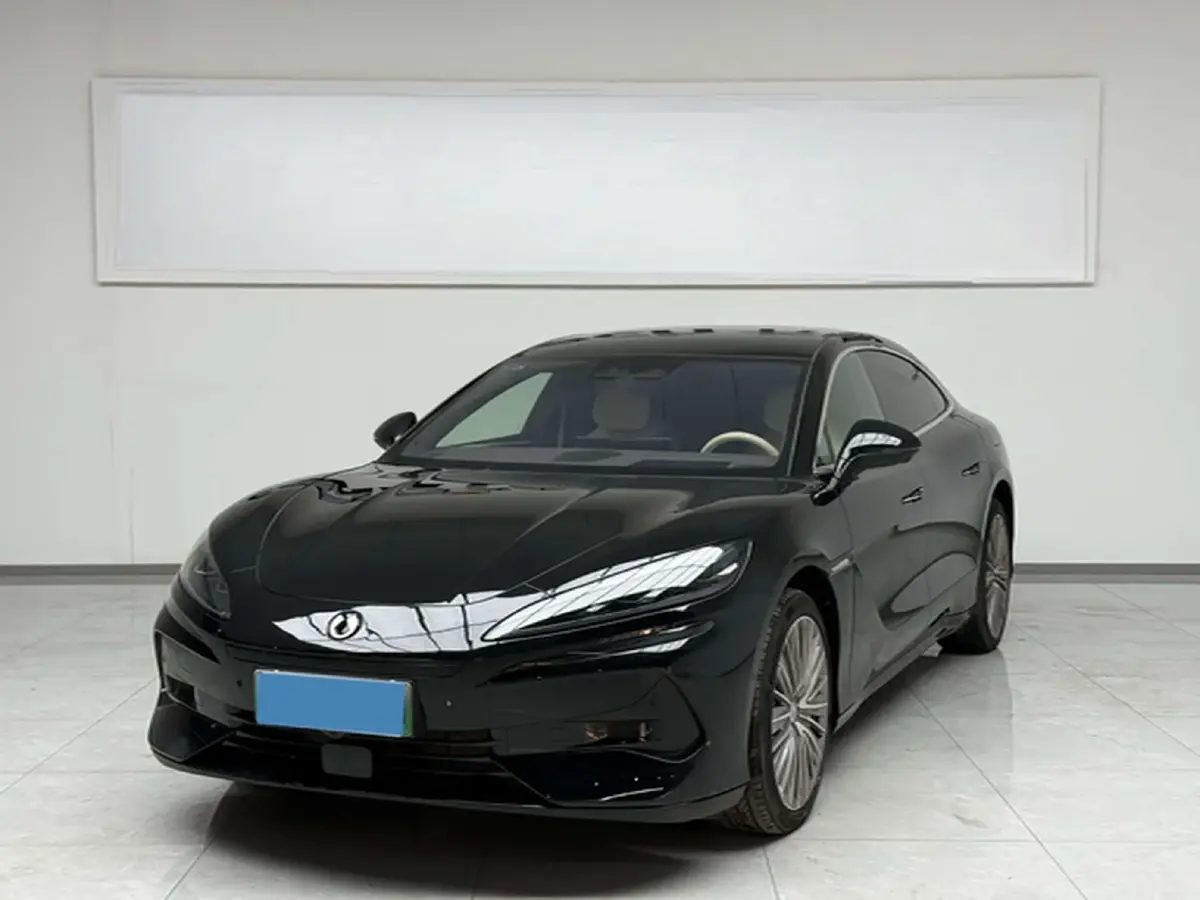 2024 Denza DenzaZ9 2.0T 207HP L4 E-CVT PHEV 38.5KWH