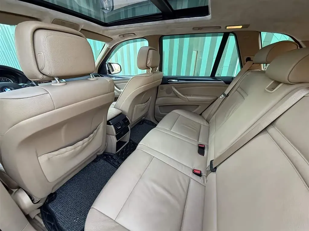 2011 BMW X5 3.0T 306HP L6 8AT,autocango,china used car exporter,china ev exporter,chinese used car exporter,chinese used ev exporter