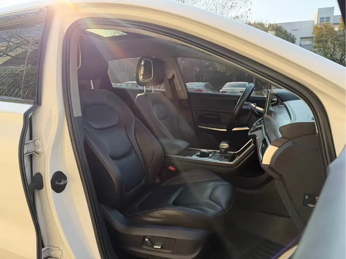 2019 HongQi E-HS3 BEV 52.5KWH,autocango,china used car exporter,china ev exporter,chinese used car exporter,chinese used ev exporter