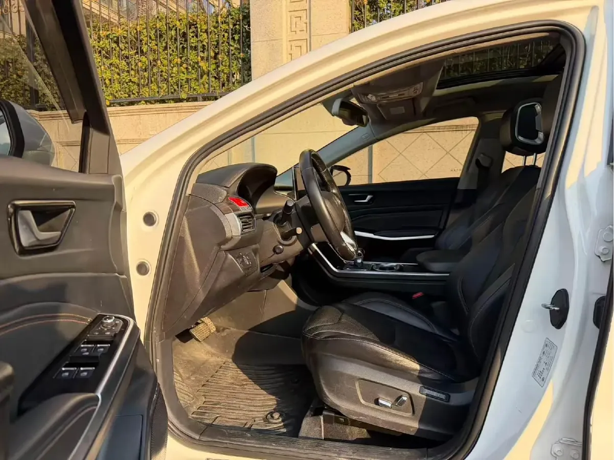 2019 HongQi E-HS3 BEV 52.5KWH,autocango,china used car exporter,china ev exporter,chinese used car exporter,chinese used ev exporter