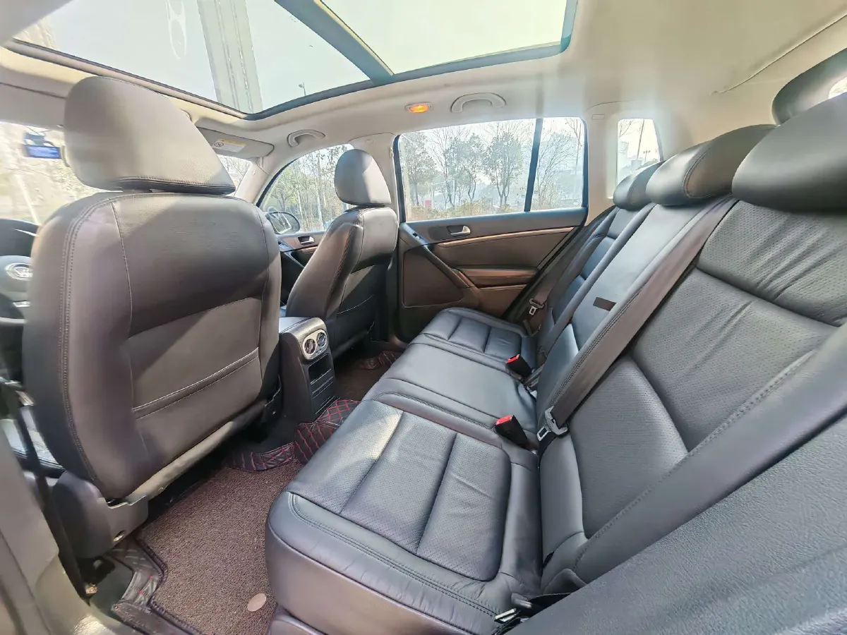 2015 Volkswagen Tiguan 1.8T 160HP L4 6AT,autocango,china used car exporter,china ev exporter,chinese used car exporter,chinese used ev exporter