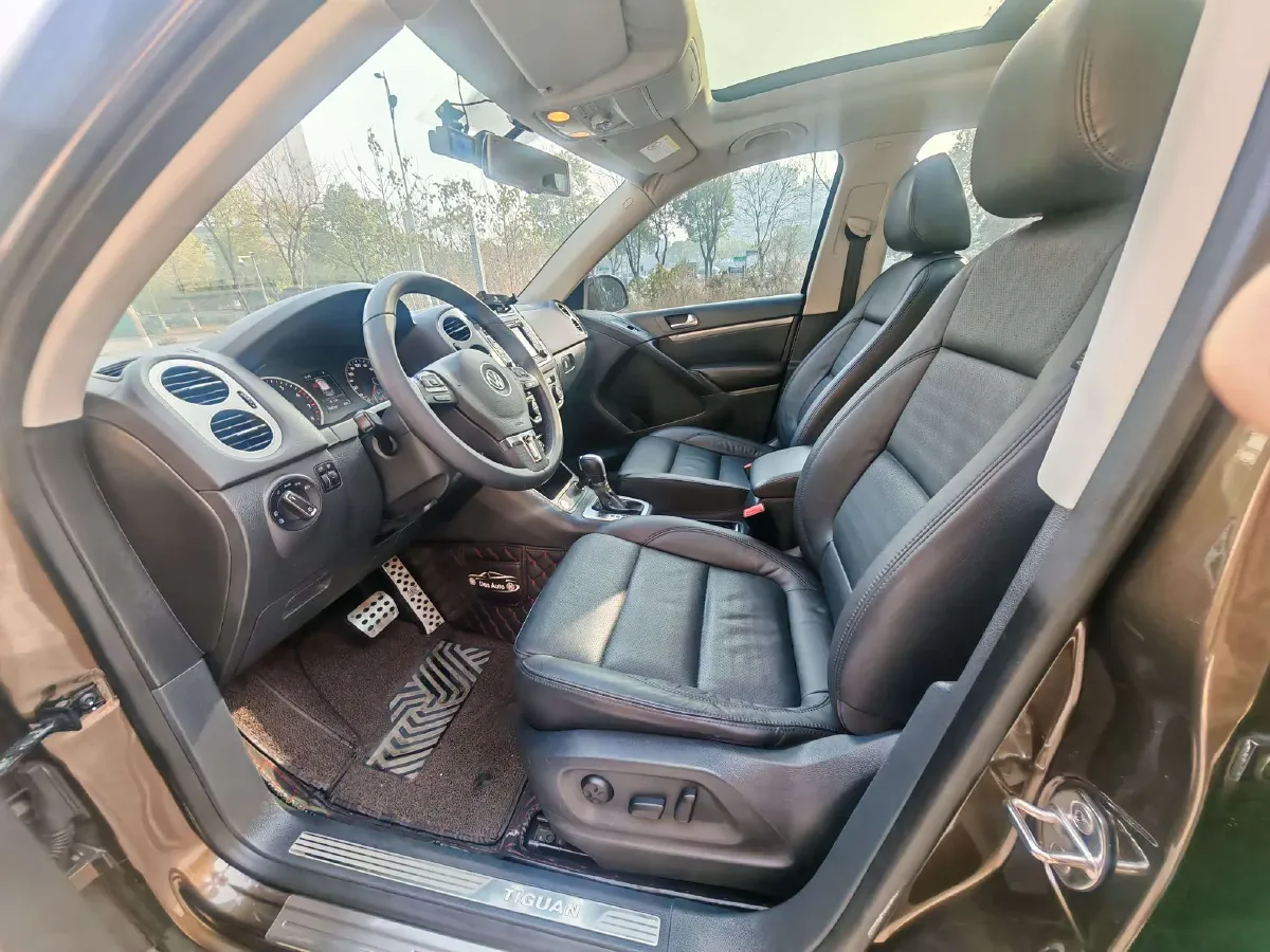 2015 Volkswagen Tiguan 1.8T 160HP L4 6AT,autocango,china used car exporter,china ev exporter,chinese used car exporter,chinese used ev exporter