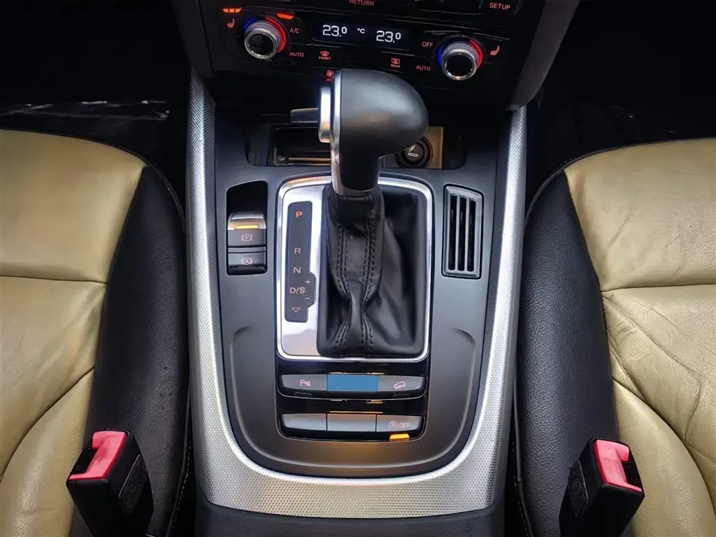 2016 Audi Q5 2.0T 224HP L4 8AT,autocango,china used car exporter,china ev exporter,chinese used car exporter,chinese used ev exporter