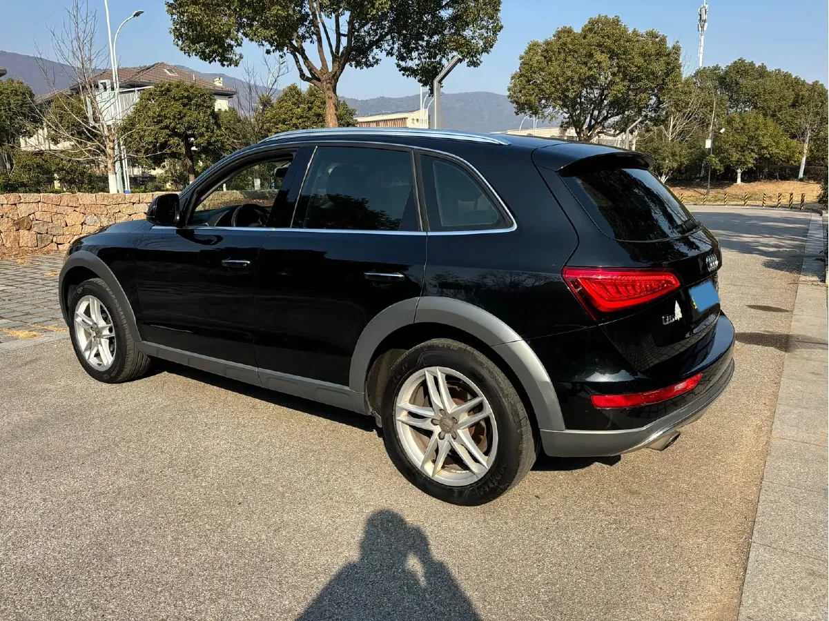 2017 Audi Q5 2.0T 230HP L4 8AT,autocango,china used car exporter,china ev exporter,chinese used car exporter,chinese used ev exporter