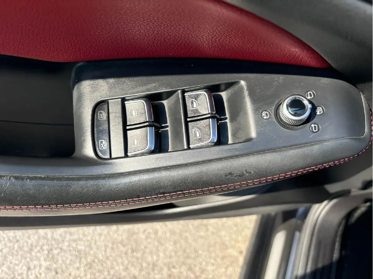 2017 Audi Q5 2.0T 230HP L4 8AT,autocango,china used car exporter,china ev exporter,chinese used car exporter,chinese used ev exporter