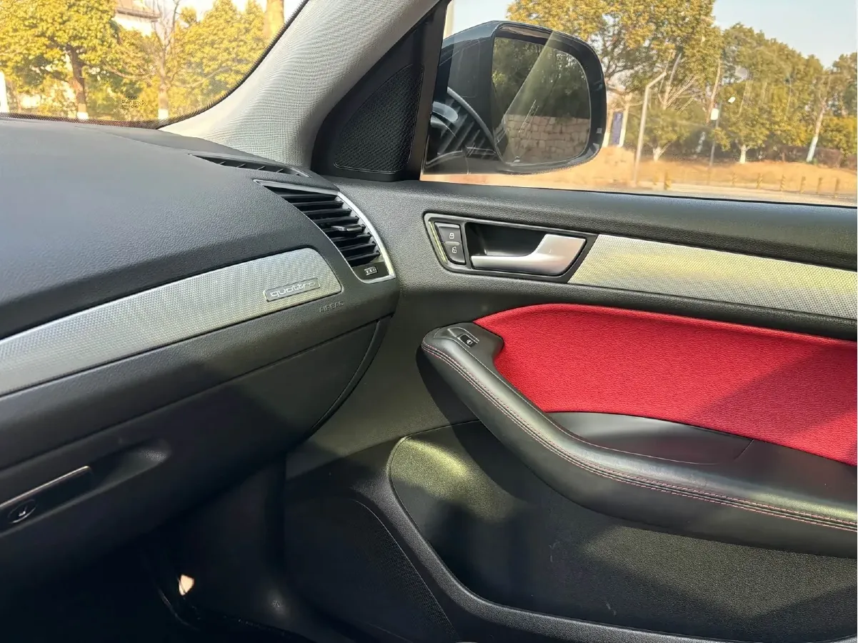 2017 Audi Q5 2.0T 230HP L4 8AT,autocango,china used car exporter,china ev exporter,chinese used car exporter,chinese used ev exporter