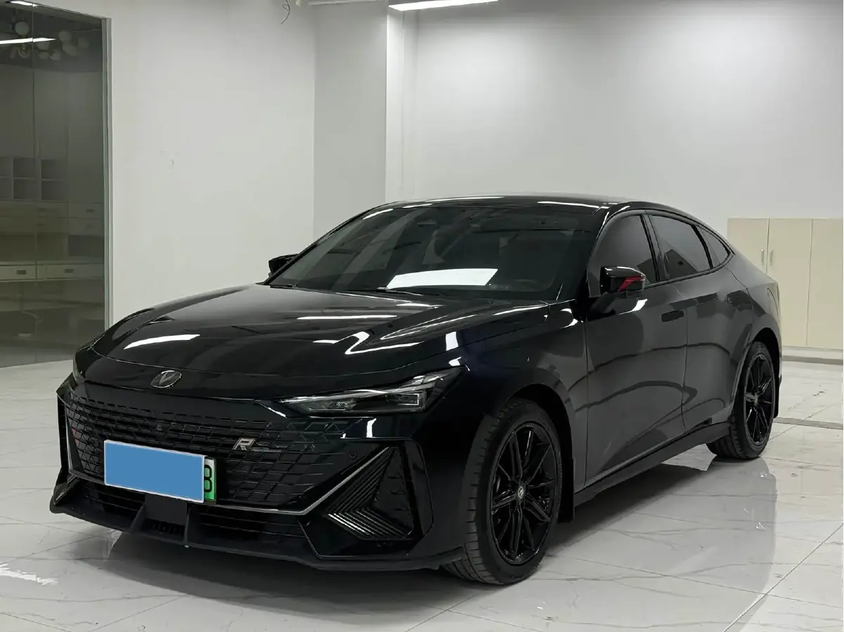 2023 ChangAn UNI-V iDD 1.5T 170HP L4 6TCT PHEV 18.4KWH