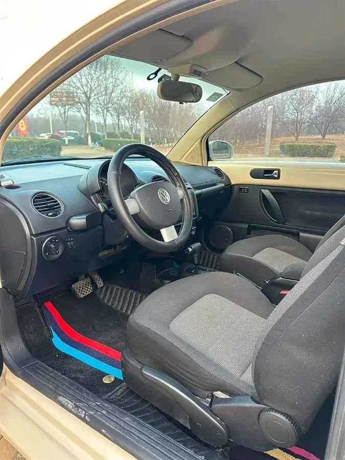 2010 Volkswagen Beetle 1.6L 102HP L4 6AT,autocango,china used car exporter,china ev exporter,chinese used car exporter,chinese used ev exporter