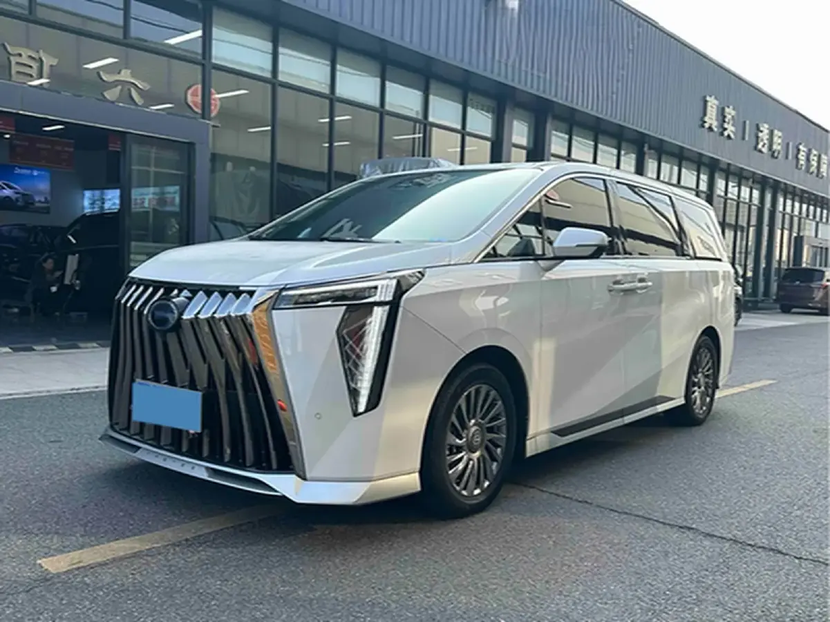 2023 GAC Trumpchi M8 2.0T 190HP L4 E-CVT Hybrid