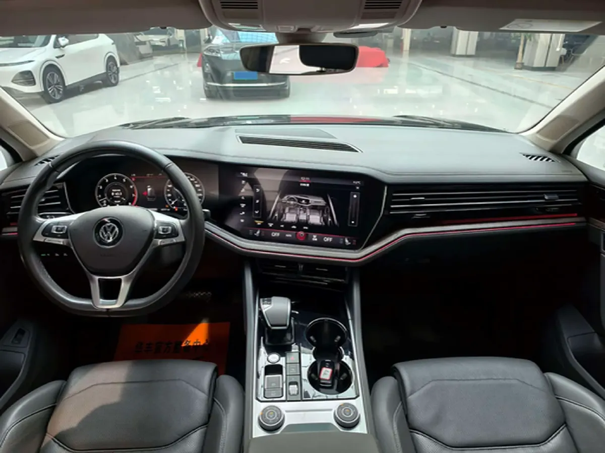 2020 Volkswagen Touareg 3.0T 340HP V6 8AT,autocango,china used car exporter,china ev exporter,chinese used car exporter,chinese used ev exporter