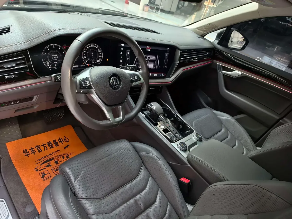 2020 Volkswagen Touareg 3.0T 340HP V6 8AT,autocango,china used car exporter,china ev exporter,chinese used car exporter,chinese used ev exporter