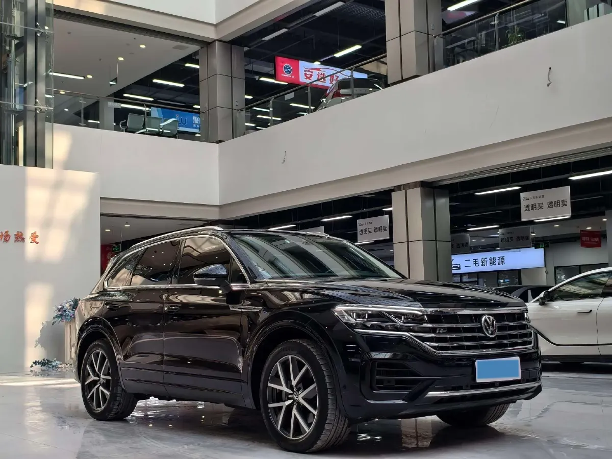 2020 Volkswagen Touareg 3.0T 340HP V6 8AT,autocango,china used car exporter,china ev exporter,chinese used car exporter,chinese used ev exporter