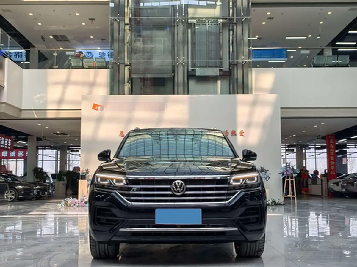 2020 Volkswagen Touareg 3.0T 340HP V6 8AT,autocango,china used car exporter,china ev exporter,chinese used car exporter,chinese used ev exporter