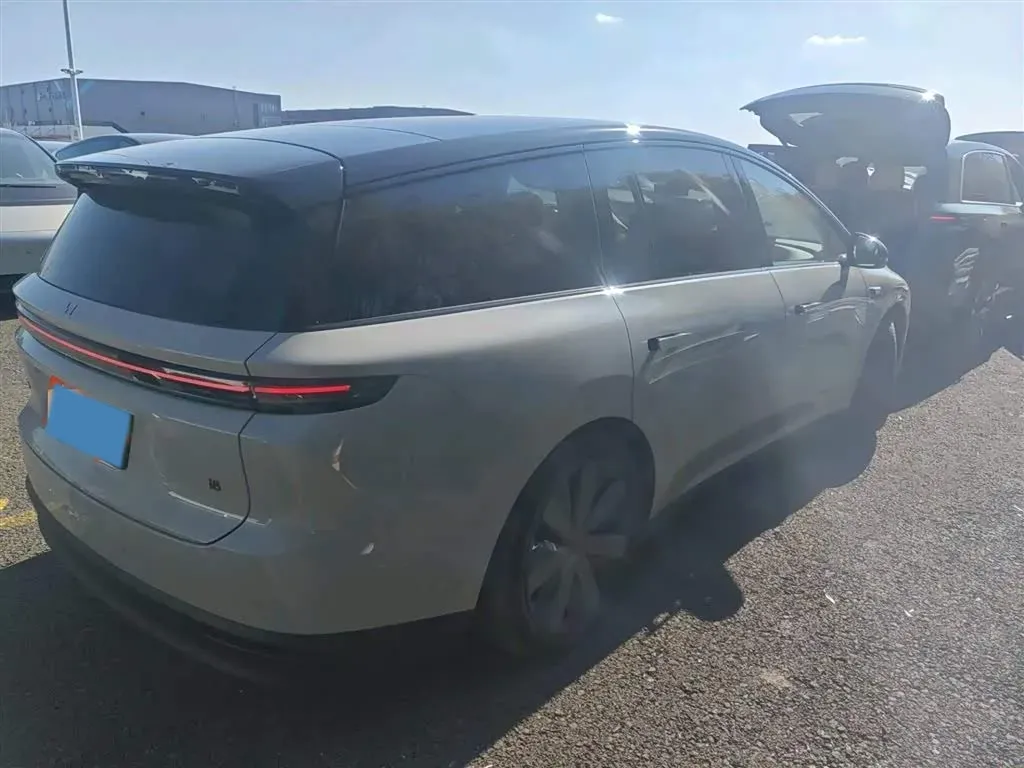 2025 Li i8 BEV,autocango,china used car exporter,china ev exporter,chinese used car exporter,chinese used ev exporter