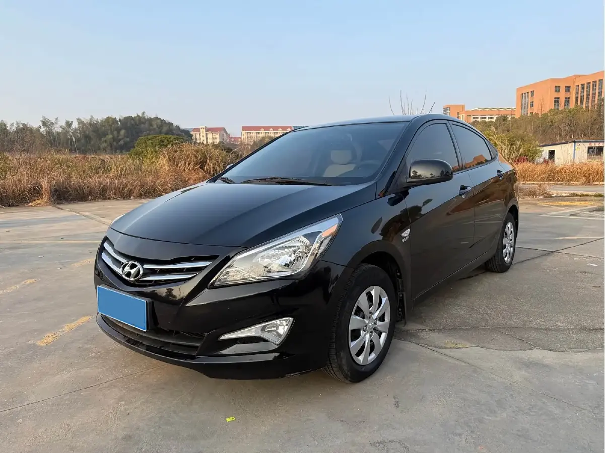 2014 Hyundai Reina 1.4L 107HP L4 5MT