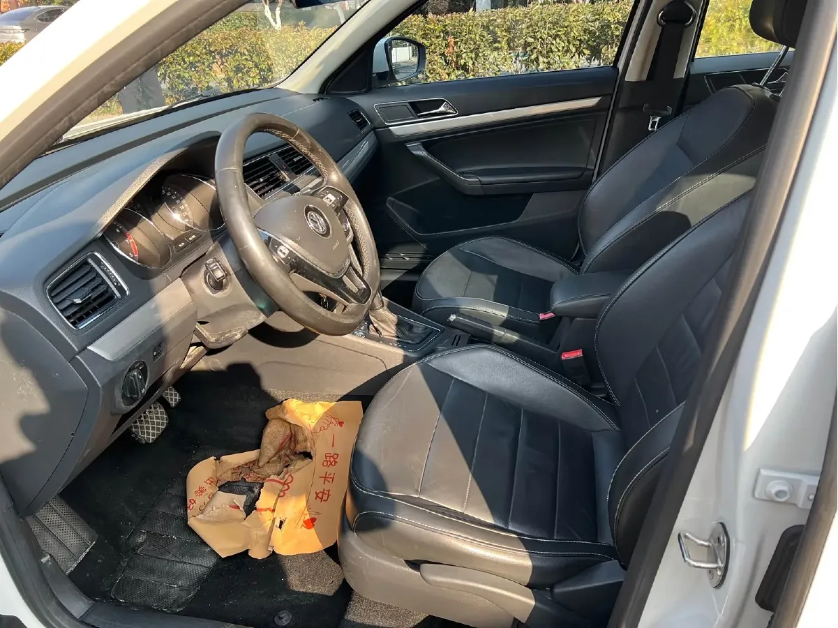 2017 Volkswagen Gran Lavida 1.4T 131HP L4 7DCT,autocango,china used car exporter,china ev exporter,chinese used car exporter,chinese used ev exporter