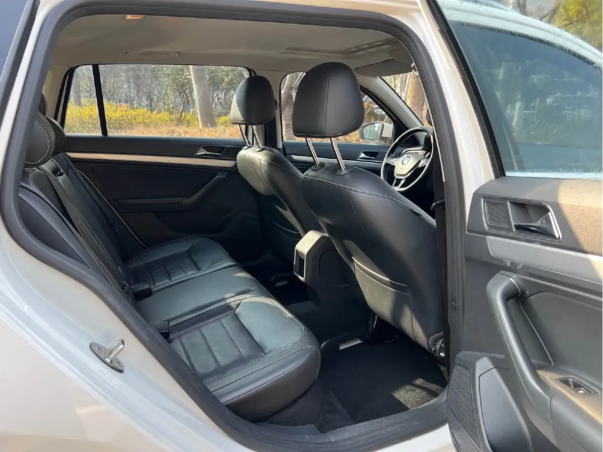 2017 Volkswagen Gran Lavida 1.4T 131HP L4 7DCT,autocango,china used car exporter,china ev exporter,chinese used car exporter,chinese used ev exporter