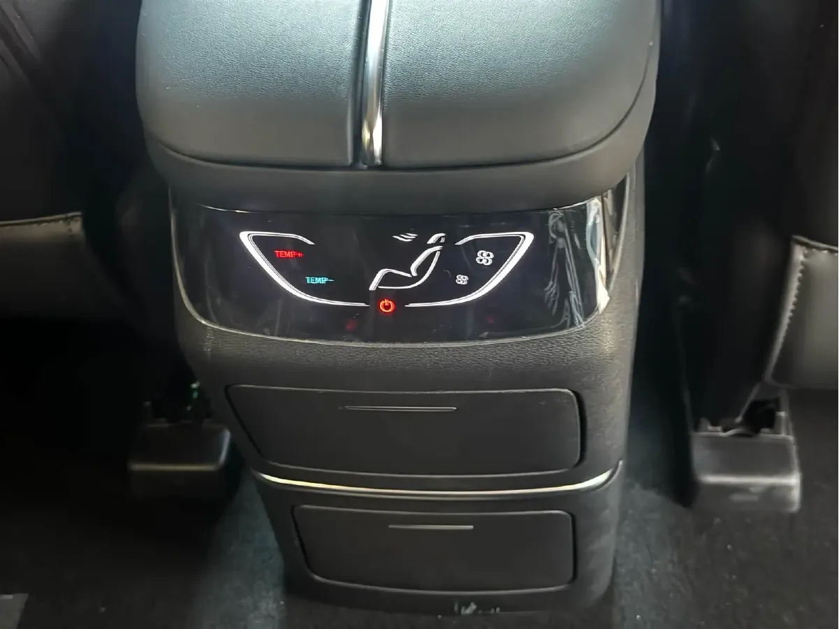 2026 DongFeng Forthing XingHai V9 1.5T 154HP L4 1DHT PHEV,autocango,china used car exporter,china ev exporter,chinese used car exporter,chinese used ev exporter