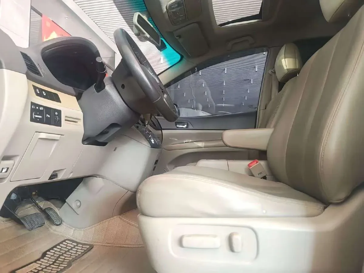 2013 BYD M6 2.4L 160HP L4 4AT,autocango,china used car exporter,china ev exporter,chinese used car exporter,chinese used ev exporter