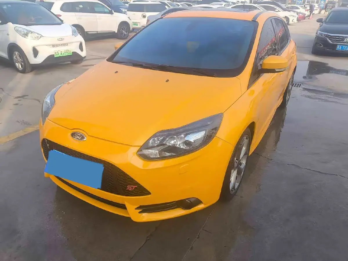 2013 Ford Focus 2.0T 250HP L4 6MT