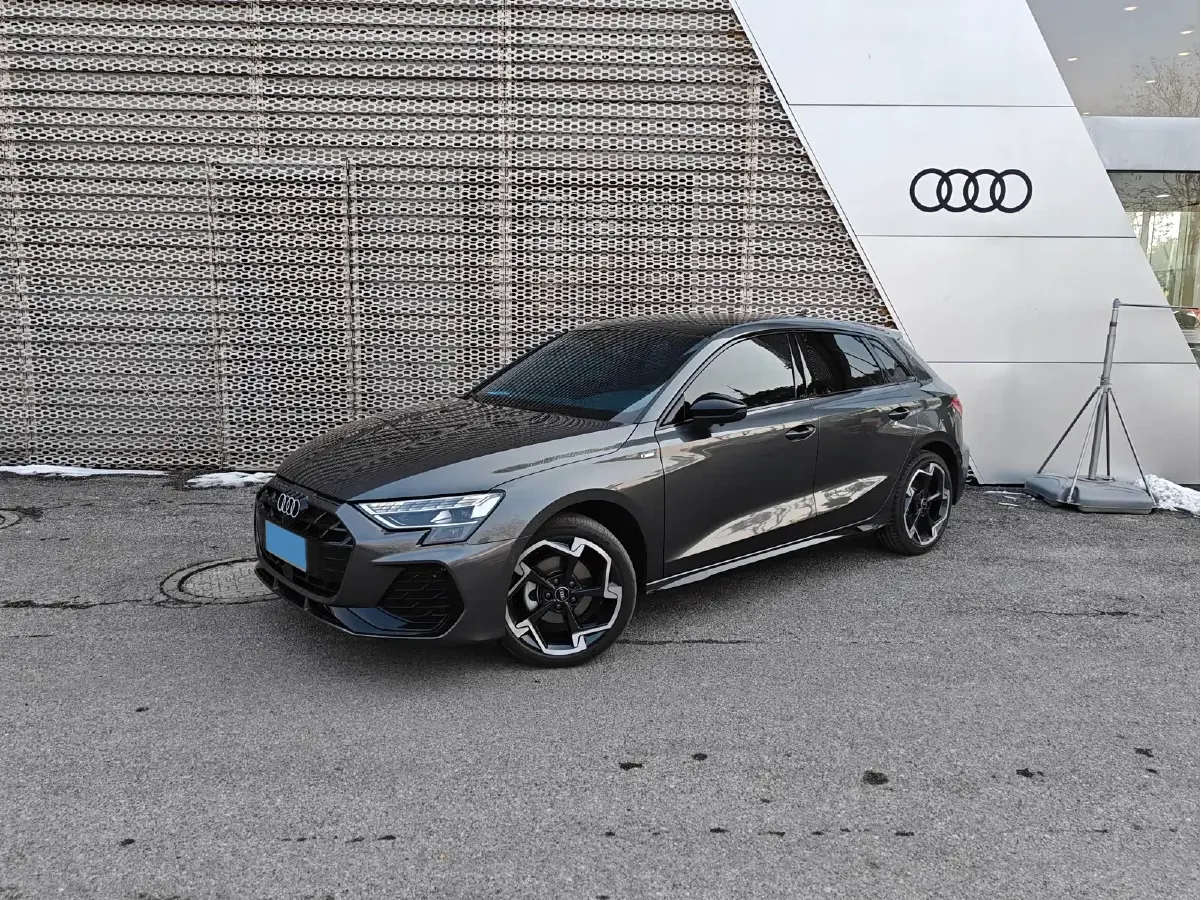 2025 Audi A3 1.5T 160HP L4 7DCT