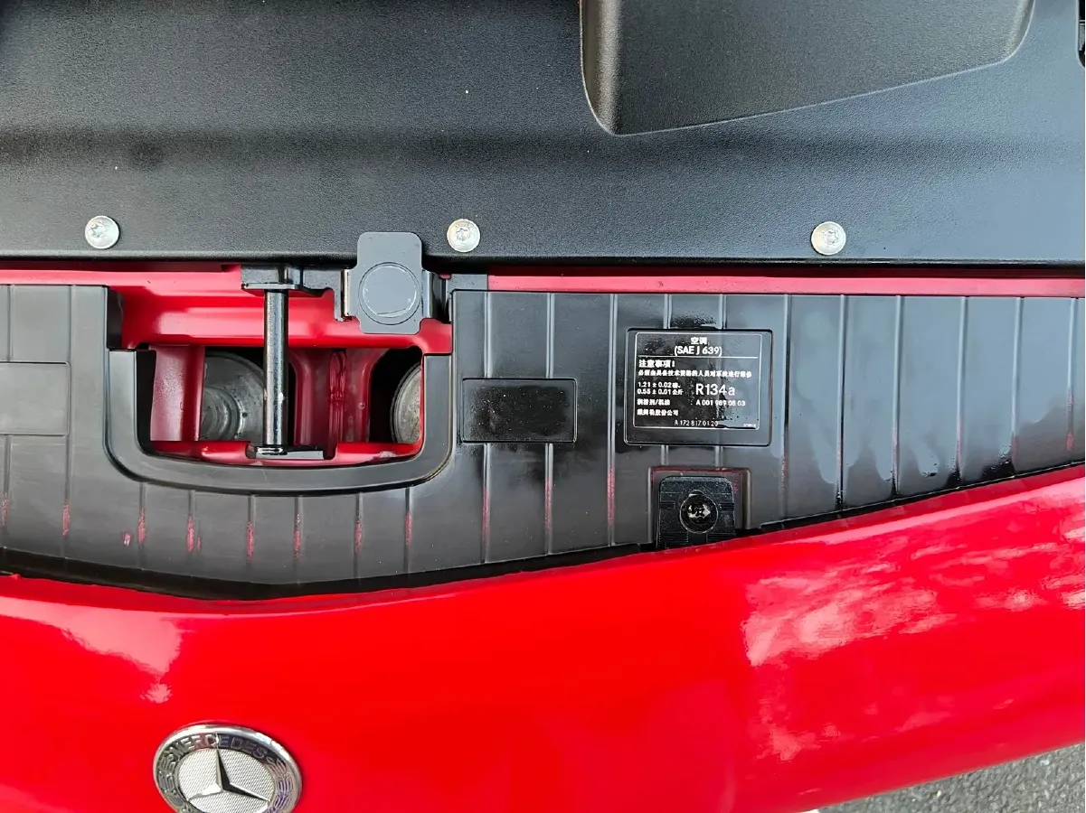 2011 Mercedes-Benz SLK Class 1.8T 184HP L4 7AT,autocango,china used car exporter,china ev exporter,chinese used car exporter,chinese used ev exporter