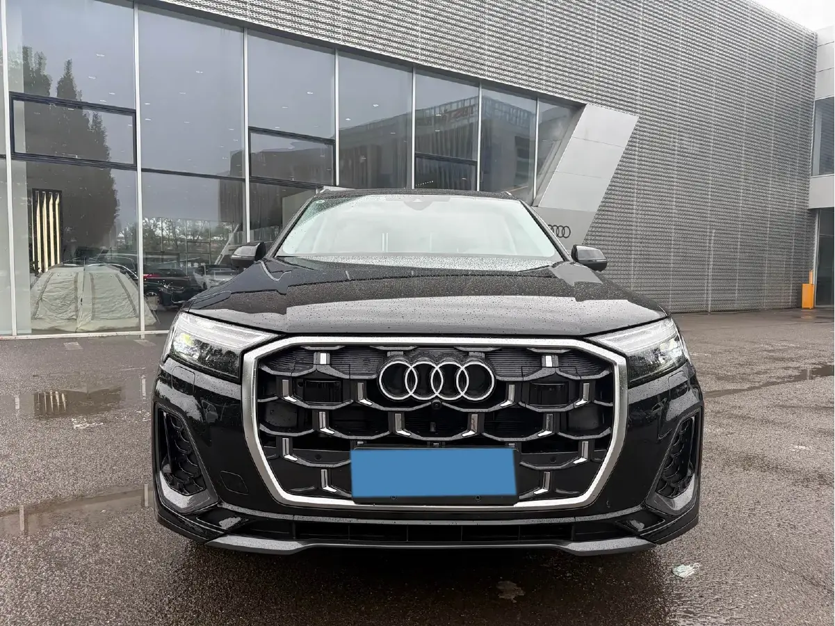 2025 Audi Q7 3.0T 340HP V6 8AT