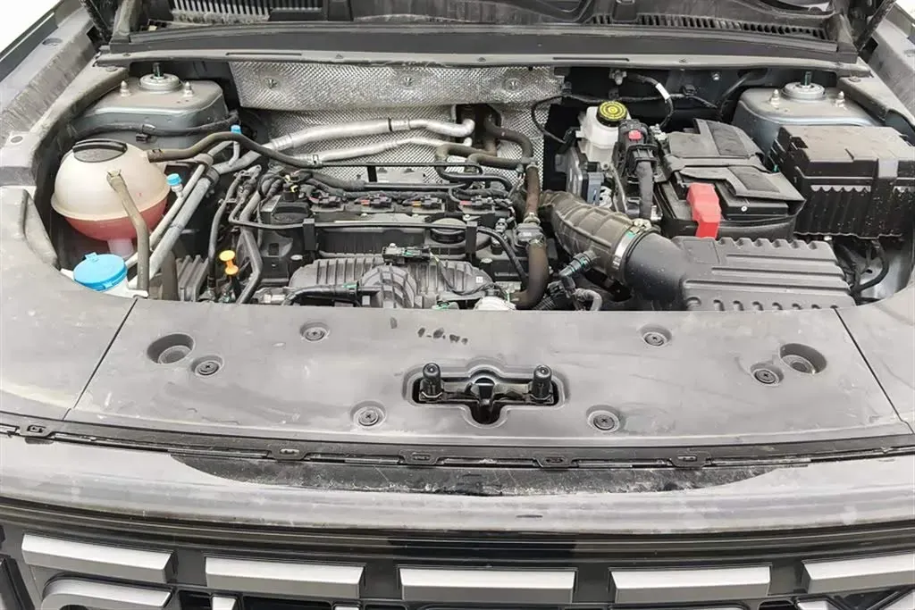 2023 Chery Exploration 06 1.6T 197HP L4 7DCT,autocango,china used car exporter,china ev exporter,chinese used car exporter,chinese used ev exporter