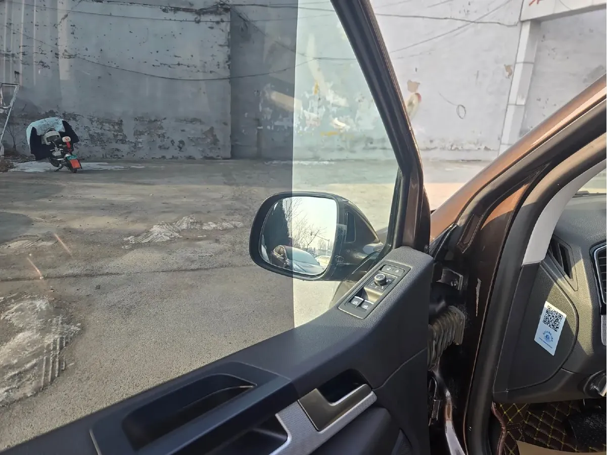 2016 Volkswagen Multivan 2.0T 204HP L4 7DCT,autocango,china used car exporter,china ev exporter,chinese used car exporter,chinese used ev exporter